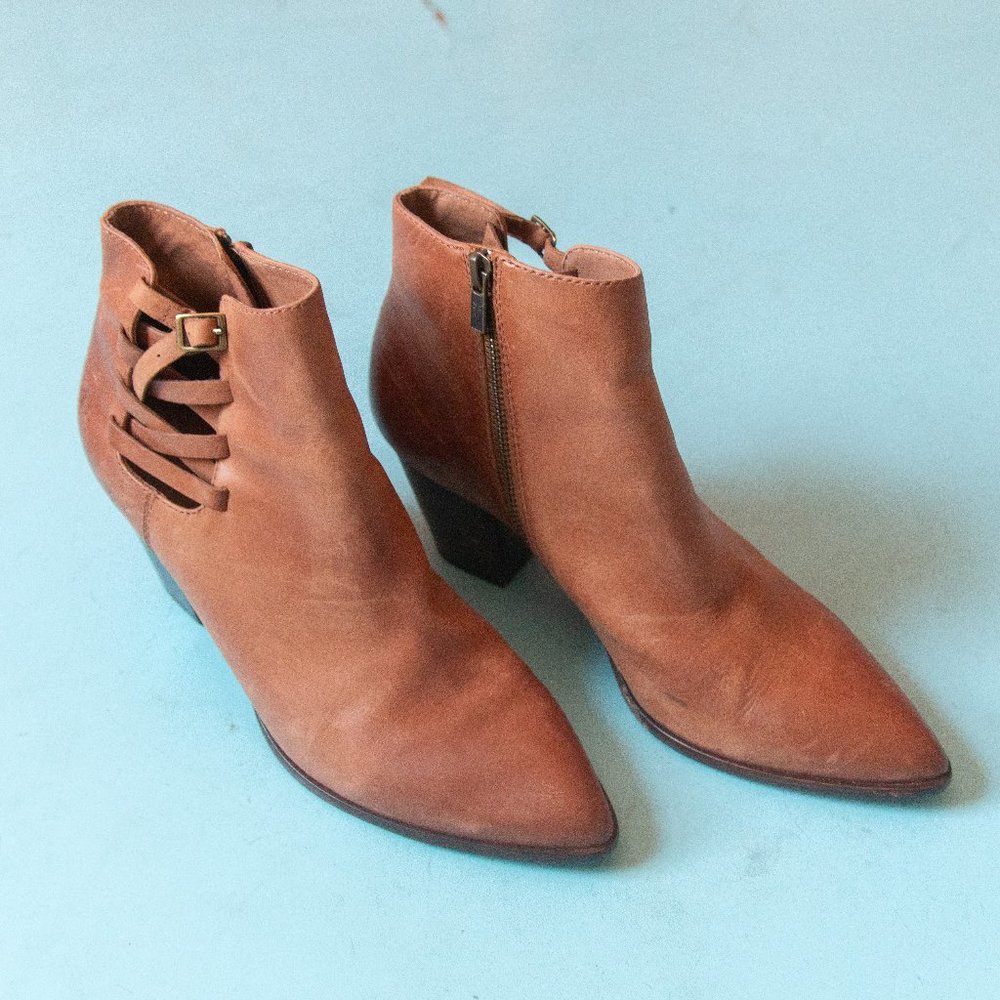 Frye Cognac Reed Strappy Leather Buckle Zip Ankle Pointed Toe Heeled Boots Sz 11